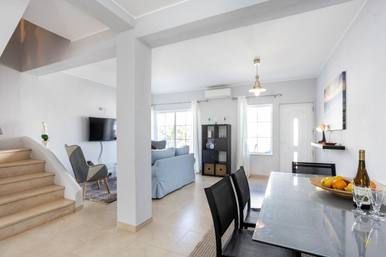 Newly Renovated 2 Bedroom Townhouse - Close To Salema Beach Exterior foto
