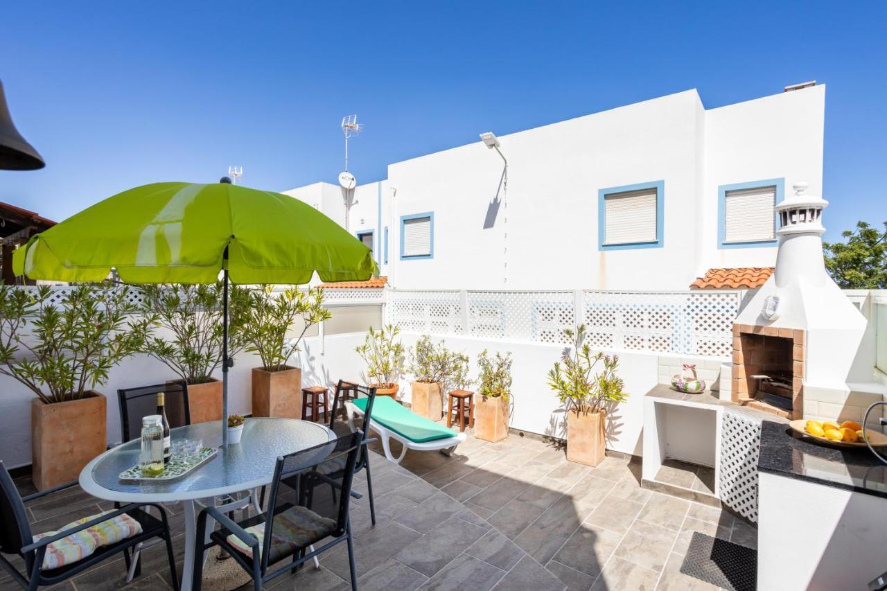 Newly Renovated 2 Bedroom Townhouse - Close To Salema Beach Exterior foto
